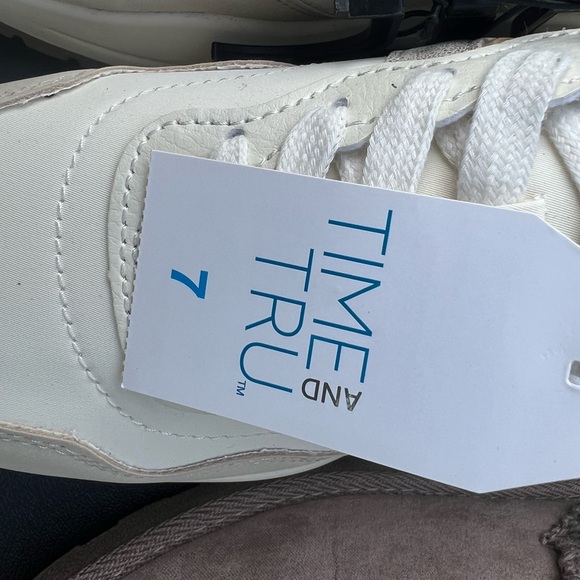 Time and Tru White and Tan Sneakers - Picture 3 of 7